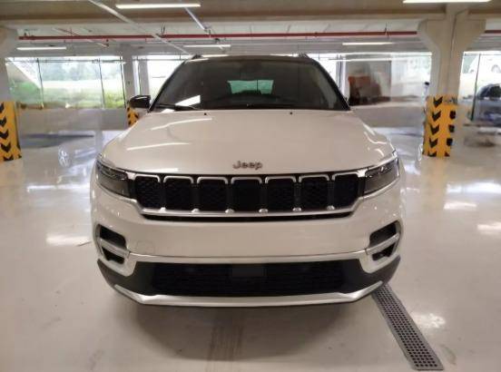 JEEP COMMANDER 1.3 T270 TURBO FLEX LIMITED AT6 JEEP COMMANDER 1.3 T270 TURBO FLEX LIMITED AT6
